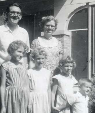 Unknown Family - 1953